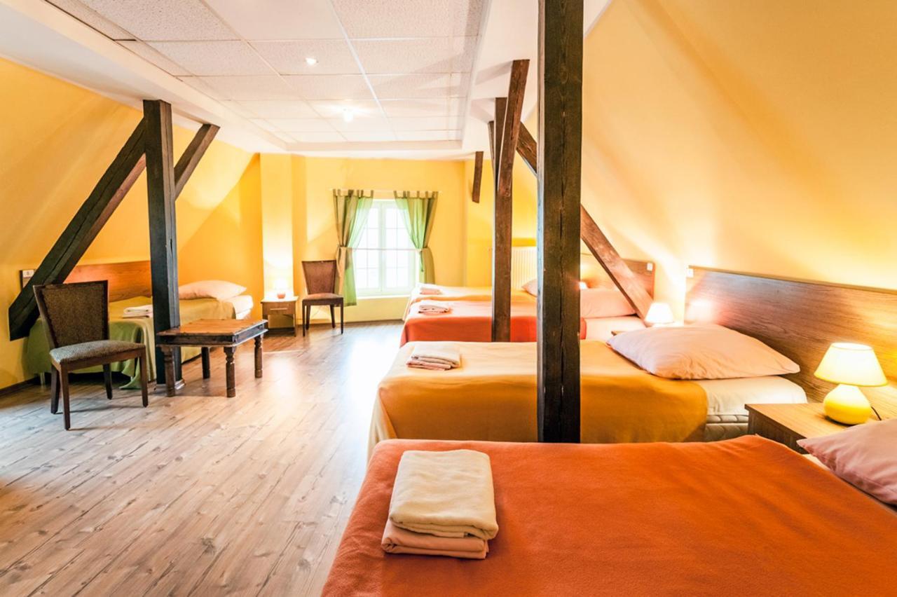 Melody Stary Rynek Poznan Hostel Eksteriør bilde